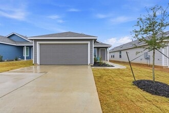 Building Photo - 511 Paris St