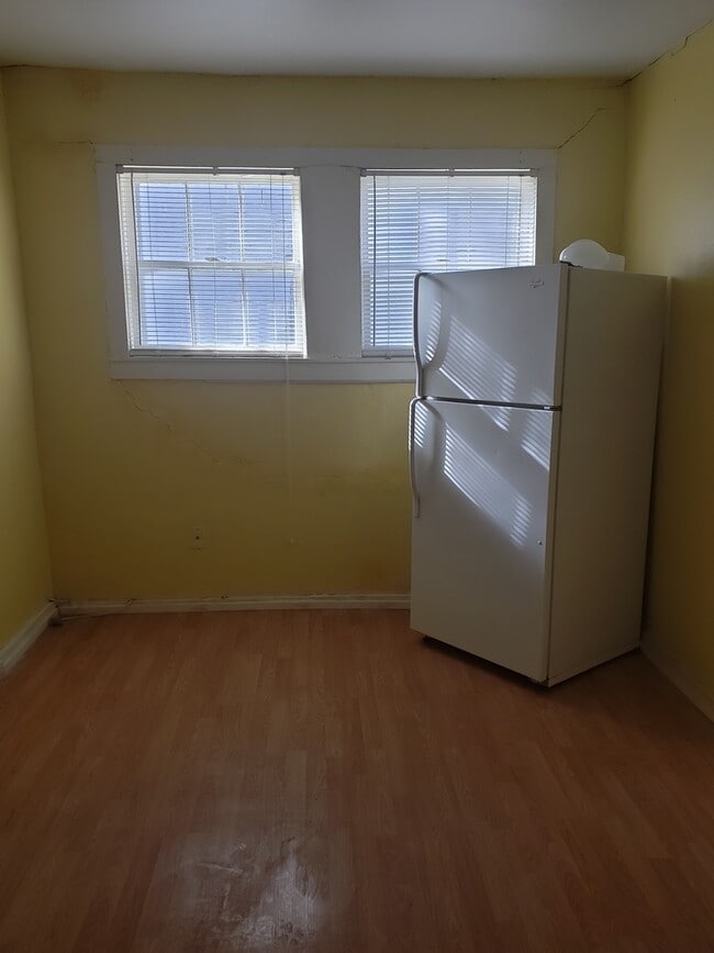 Building Photo - 749 E N 12th St