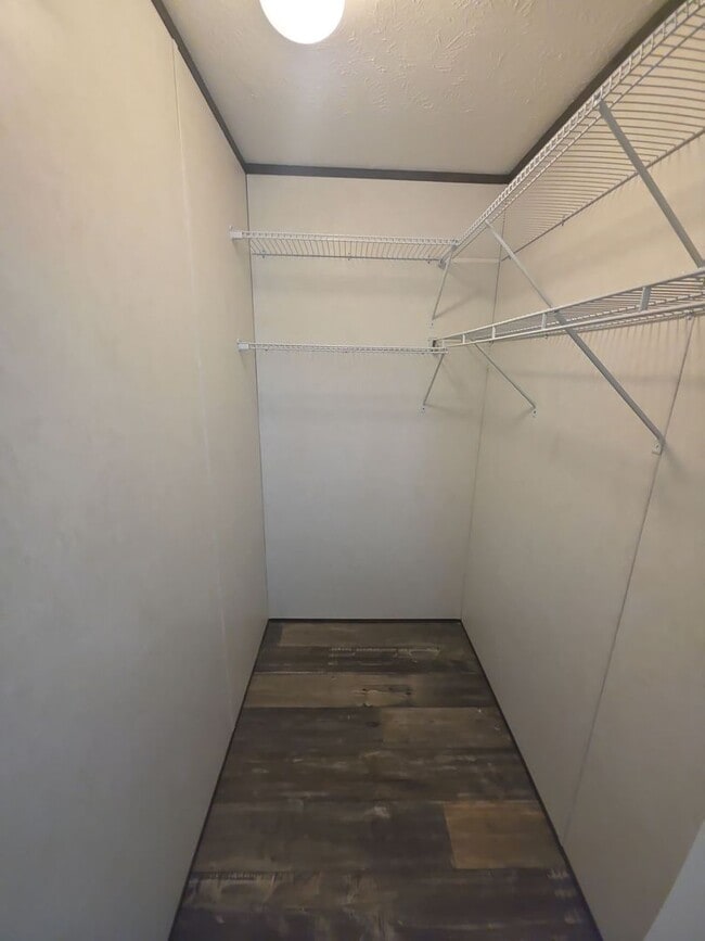 Building Photo - Spacious 4-Bedroom Home on 1 Acre in Peaceful Rickman Setting