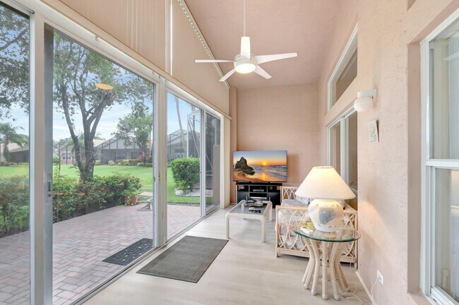 Building Photo - 7566 Pebble Shores Terrace