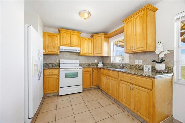 Building Photo - 5681 Tulip Ave