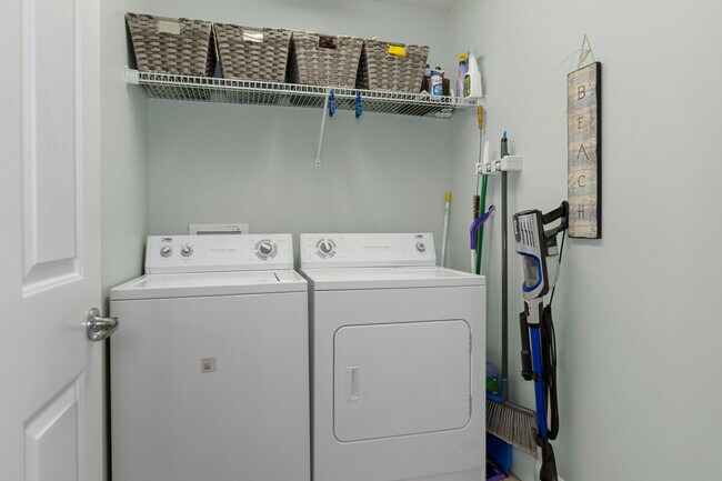 Building Photo - 4 Waterside St