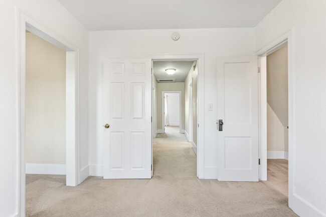 Building Photo - 9648 N Central St