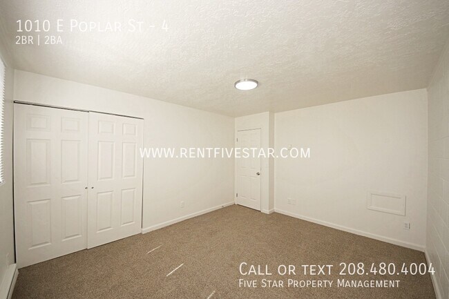 Building Photo - 1010 E Poplar St