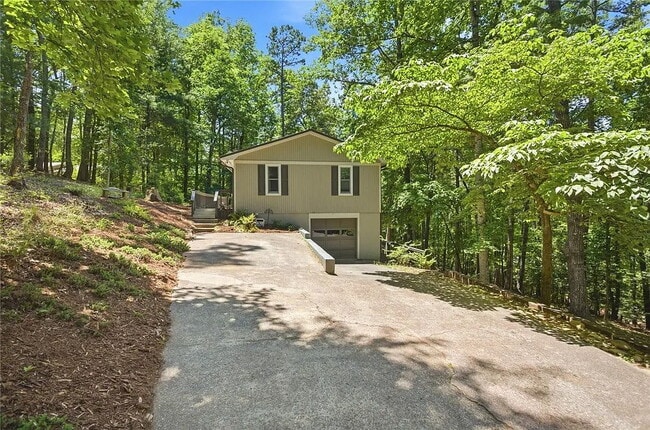 Building Photo - 4 Bedroom home Keowee Key Community