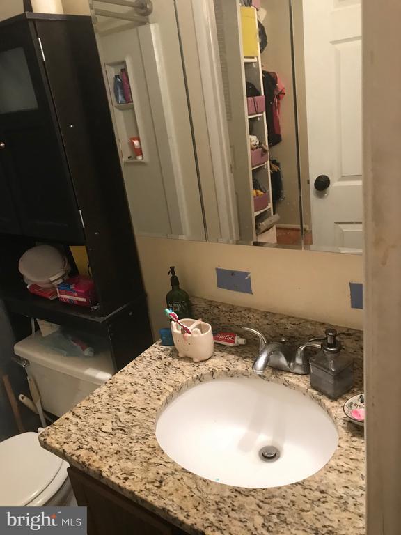 Building Photo - 8320 Brookvale Ct