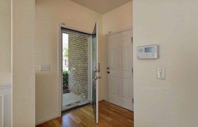 Building Photo - Big & Nice 3Br/2.5Bth Townhome in Steele Creek by Harris Teeter Shopping Center