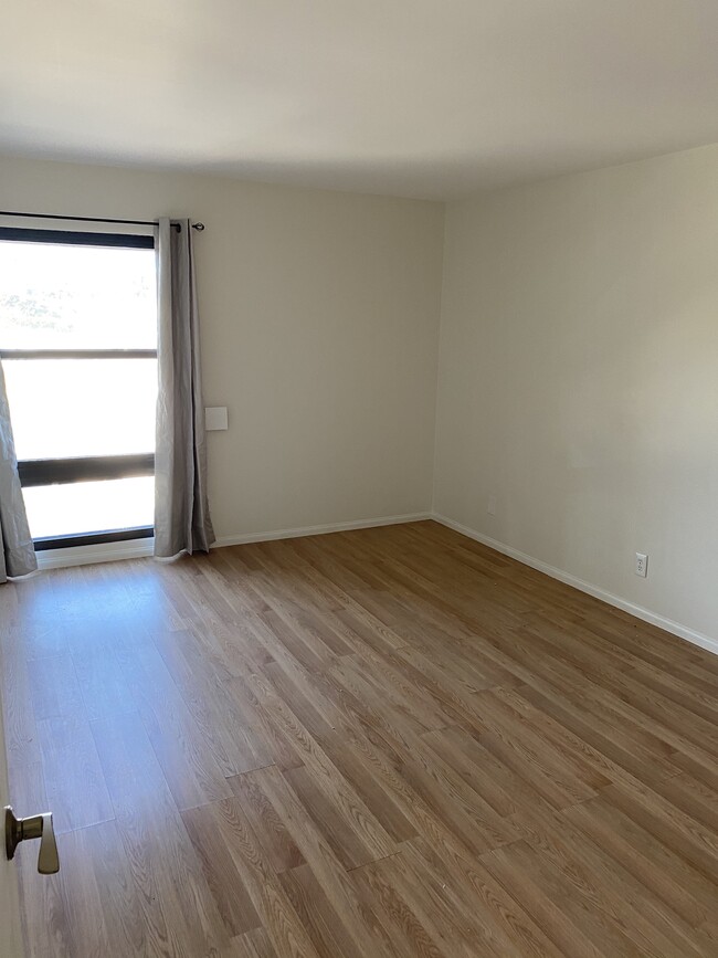 Building Photo - 7740 Redlands St