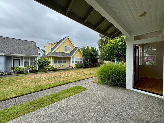 Building Photo - Desirable Poulsbo Place cottage...now avai...