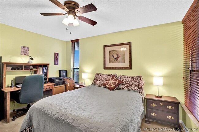 Building Photo - 6114 Coral Lake Dr