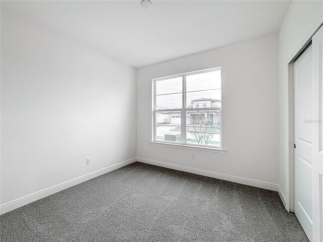 Building Photo - 4959 Shady Pnes Dr