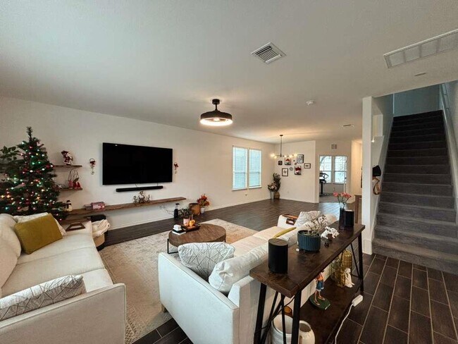 Building Photo - 1512 Hope Rnch Rd