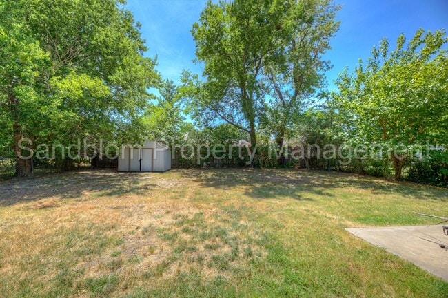 Building Photo - FOR LEASE | East Tulsa | $1,225 Rent