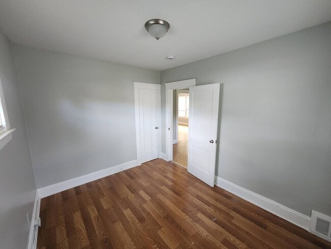 Building Photo - 13302 Ferris Ave