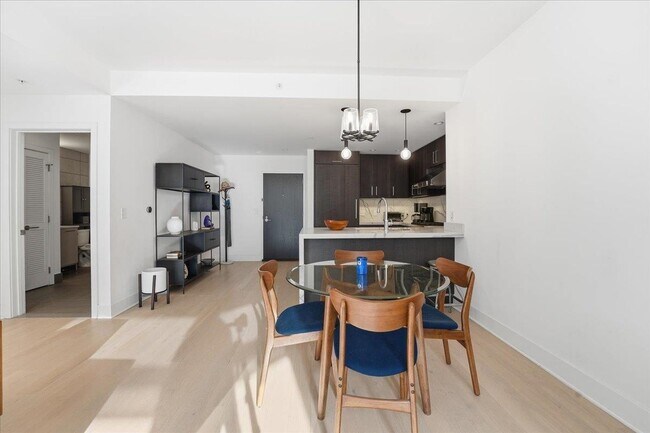 Building Photo - 1400 Hudson St