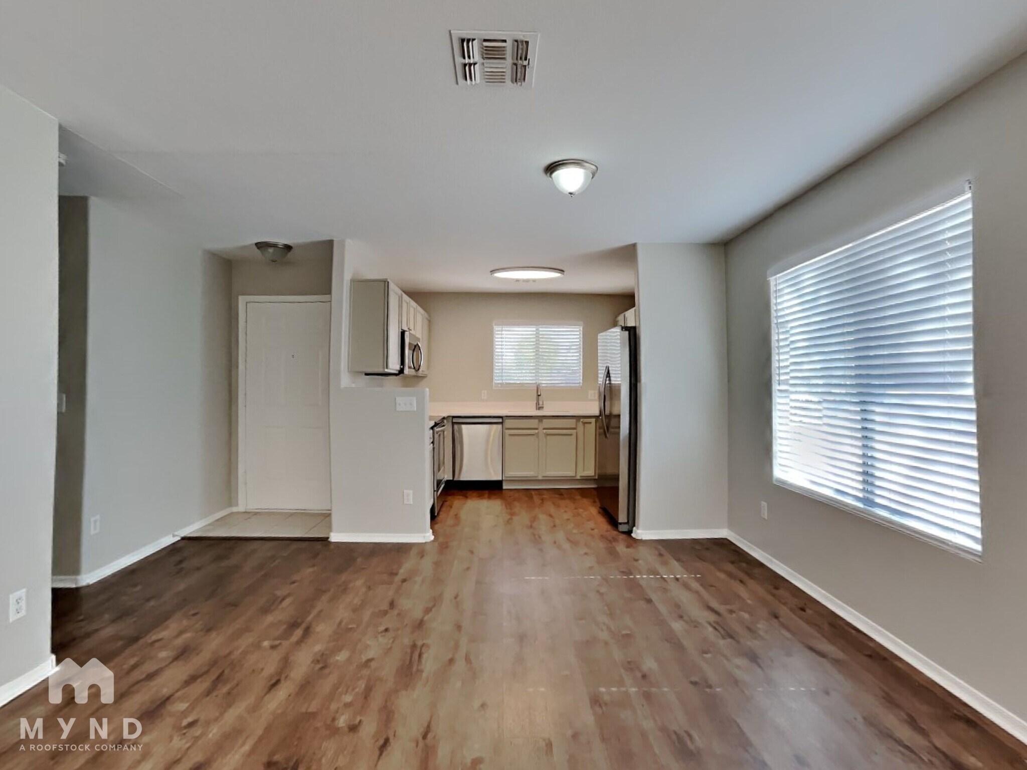 Building Photo - 16025 W Lilac St
