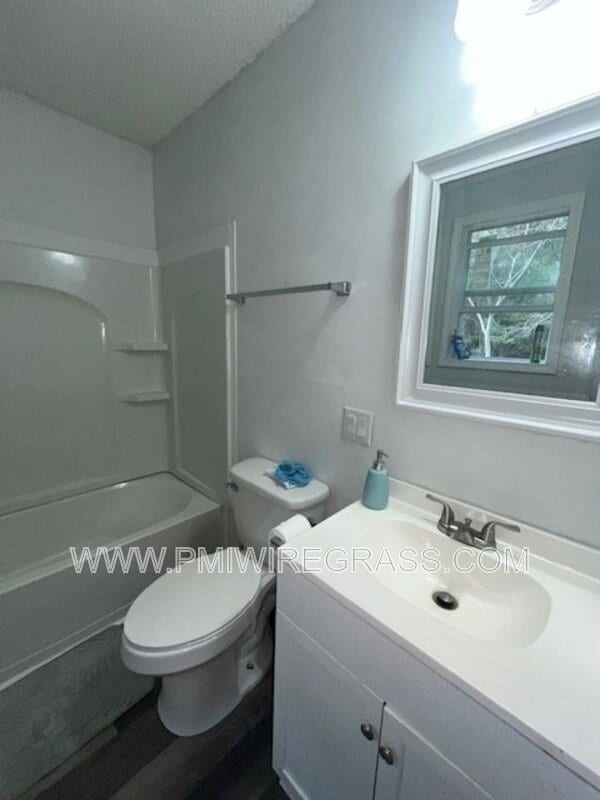 Building Photo - 24 Old Mcray Mill Rd