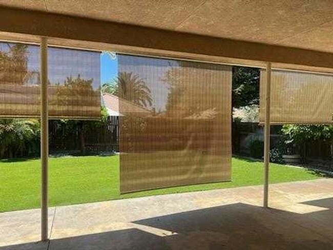 Building Photo - West Bakersfield Custom Home for Rent Available Now!