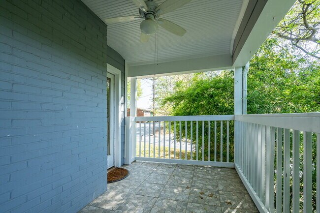 Building Photo - 3265 N Fulton Ave