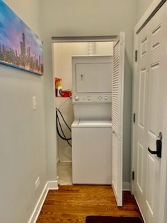 Building Photo - Breathtaking, Fully Furnished 2-Bedroom, 2-Bath Condo Near Medical District