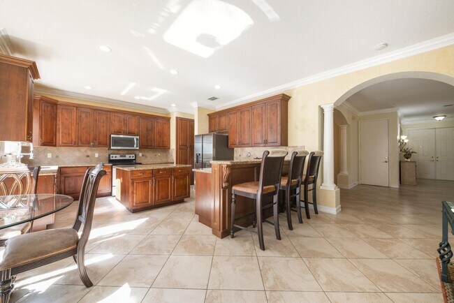 Building Photo - 8273 Emerald Winds Cir