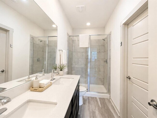 Building Photo - 8125 Linnie Ln