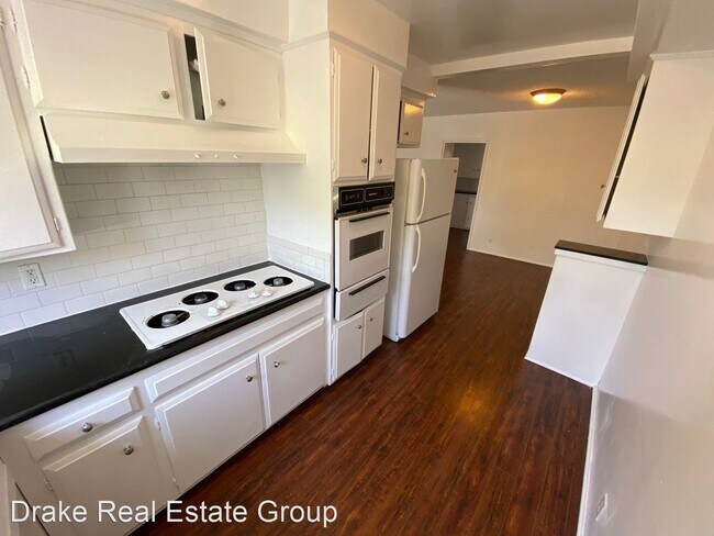 Building Photo - 915 N Spaulding Ave