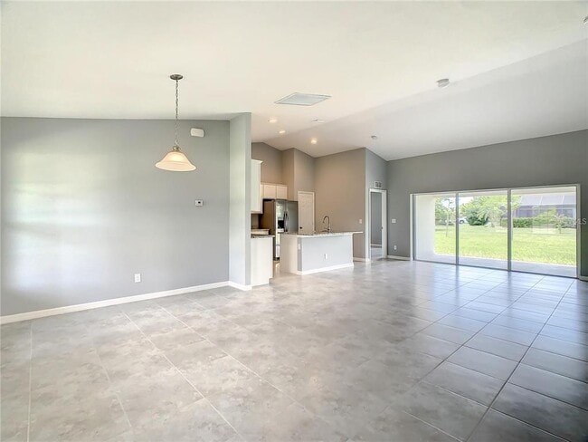 Building Photo - 27307 Tierra Del Fuego Cir
