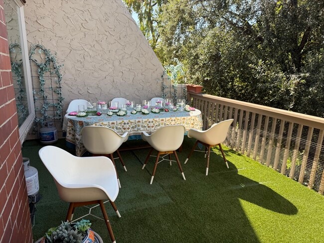 Building Photo - 109 El Porton