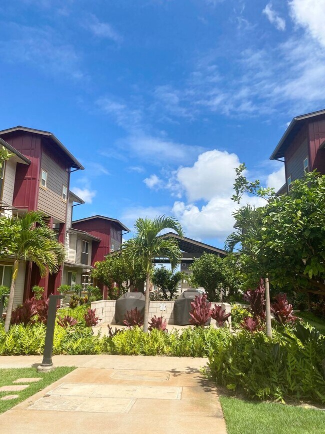 Building Photo - Kaikea at Ho'opili - Townhouse 2 bedroom 1...