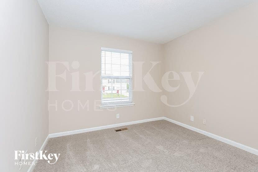 Building Photo - 3831 Man O War Blvd