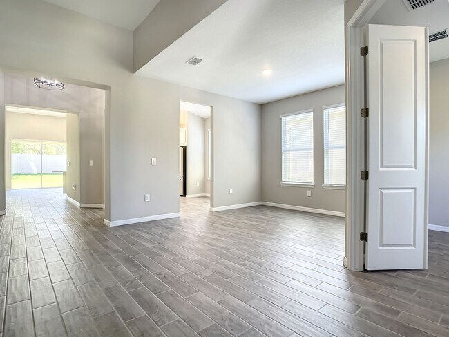 Building Photo - Crestview New Build Single Family Home