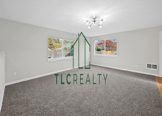 Building Photo - Beautiful Home on Corner Lot