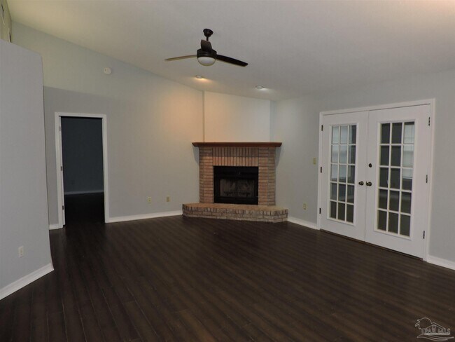 Building Photo - 7663 Charter Oaks Dr