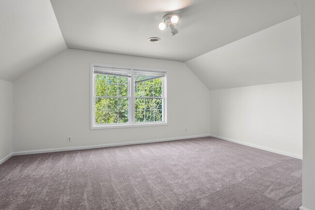 Building Photo - 3352 Mahlon Moore Rd