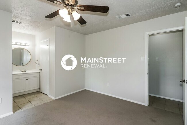 Building Photo - 3 Bedroom Pet-Friendly Home in Spring, TX with Main Street Renewal