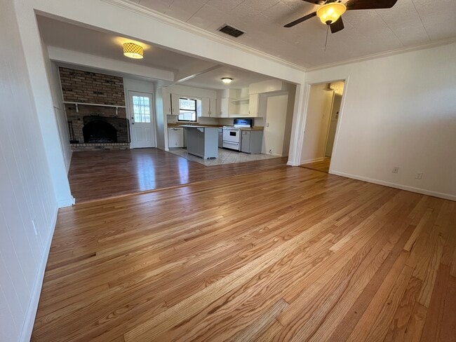 Building Photo - 419 Shannon Lee St