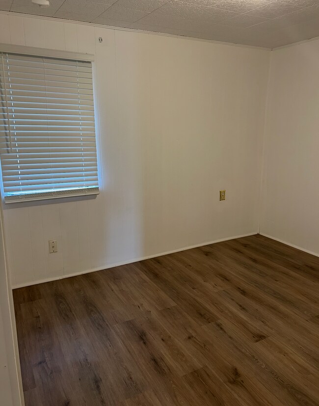 Building Photo - 239 S 200 W