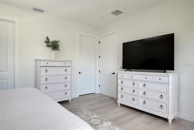 Building Photo - 4919 N Nebraska Ave