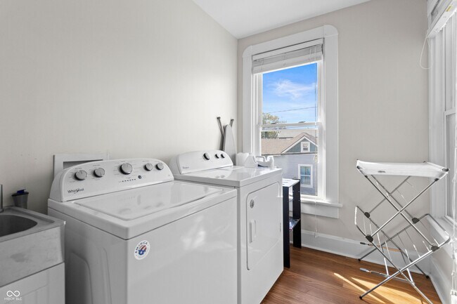 Building Photo - 1401 Marlowe Ave