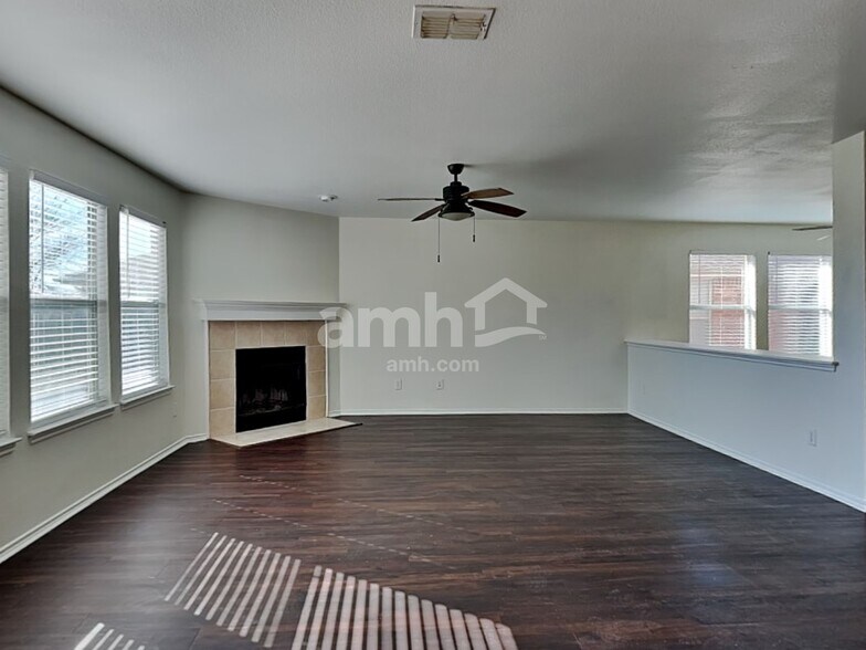 Building Photo - 2101 Hanakoa Falls Dr