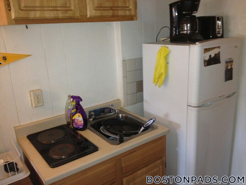 Building Photo - 272 Newbury St