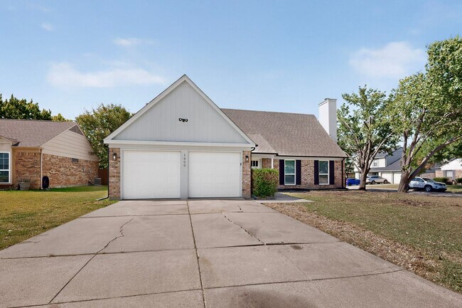 Building Photo - 1600 Crimson Ct