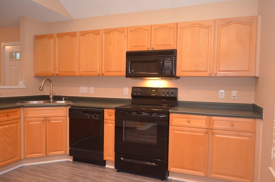 Building Photo - 8955 Bryant Field Cir