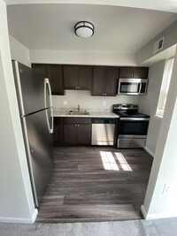 Building Photo - Catons Villas South Townhomes