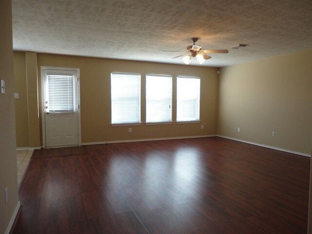 Building Photo - 18319 Fieldbluff Ln