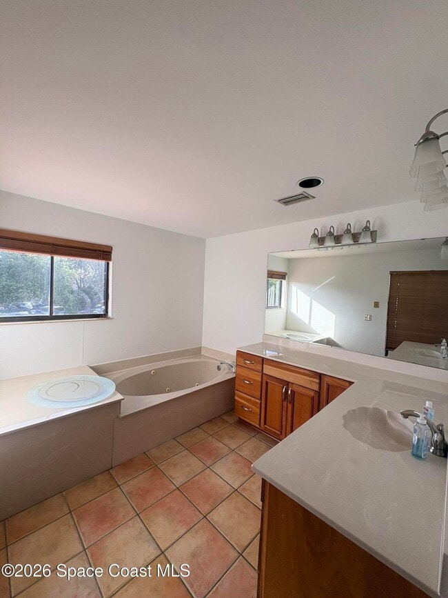 Building Photo - 3270 River Villa Way