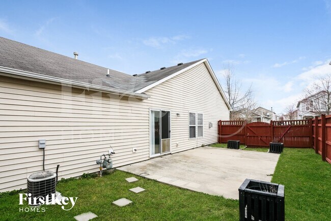 Building Photo - 12168 Lindley Dr