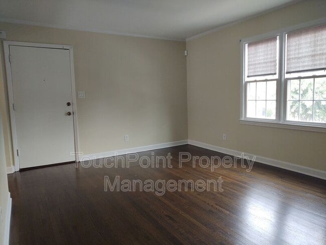 Building Photo - 910 McAlway Rd