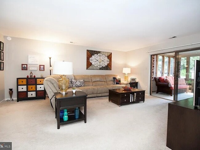 Building Photo - 224 Towyn Ct